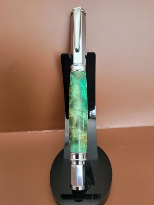 Un roller premium mêlant bois précieux et acier chromé