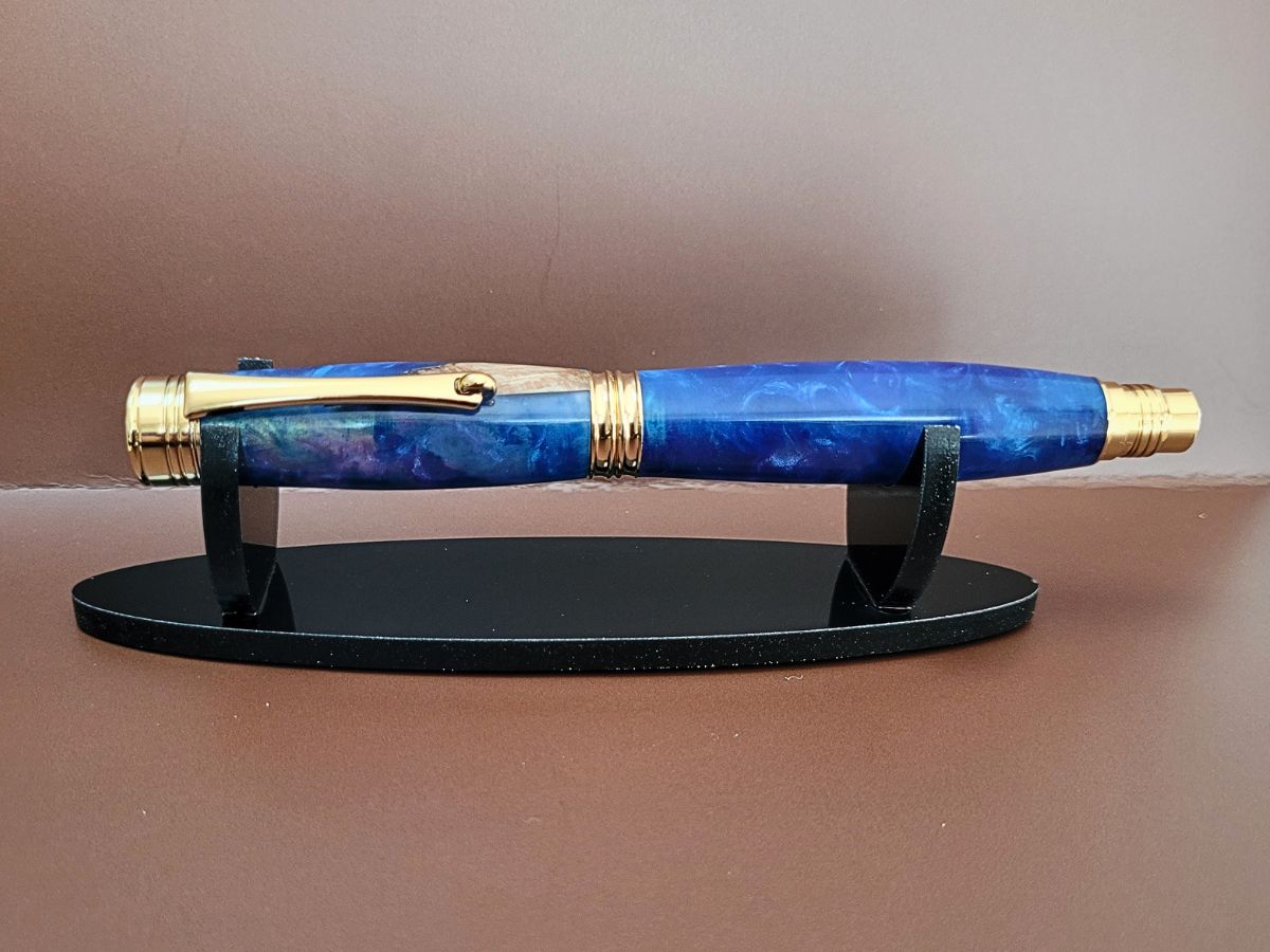roller hybride résine bleu et hêtre capuchon vis doré artisanal unique