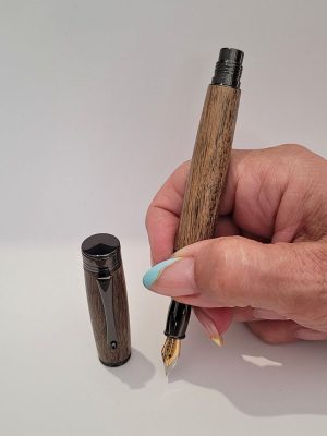 stylo plume en chêne placage noir artisanat france