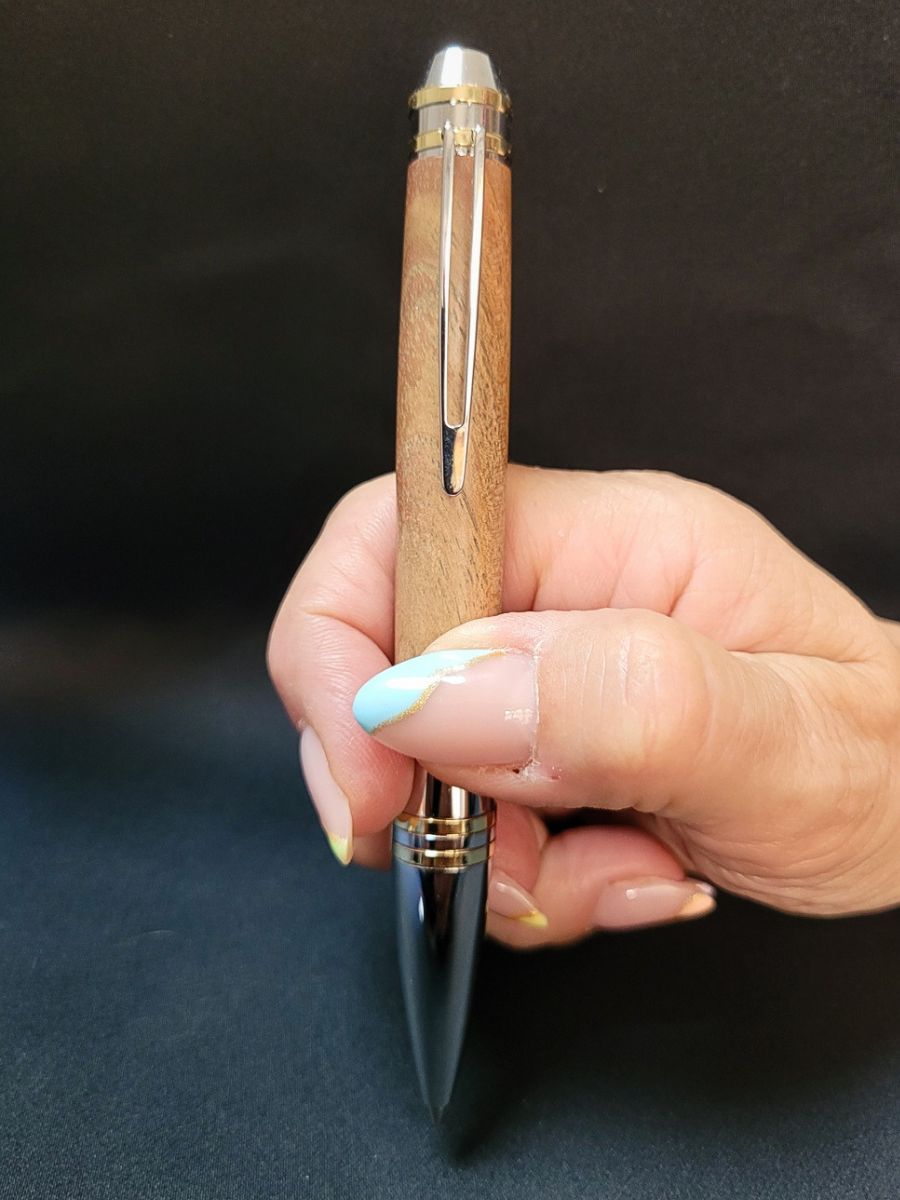 stylo bille parker en cerisier placage chromé et or