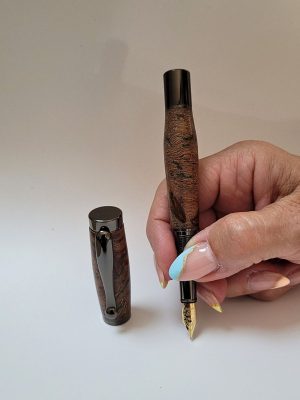 stylo plume en bois d'amourette placage noir pointe iridium